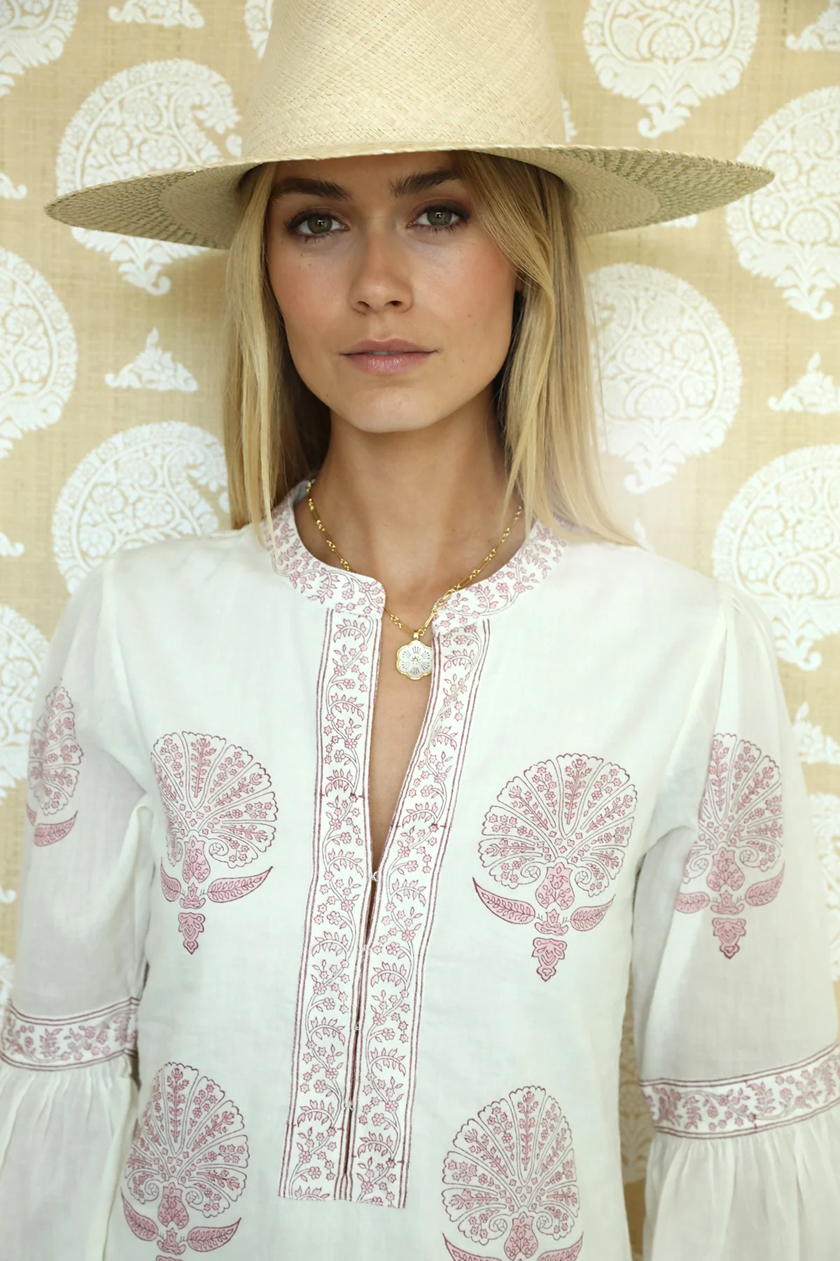 Blush Medallion Mini - Image 3