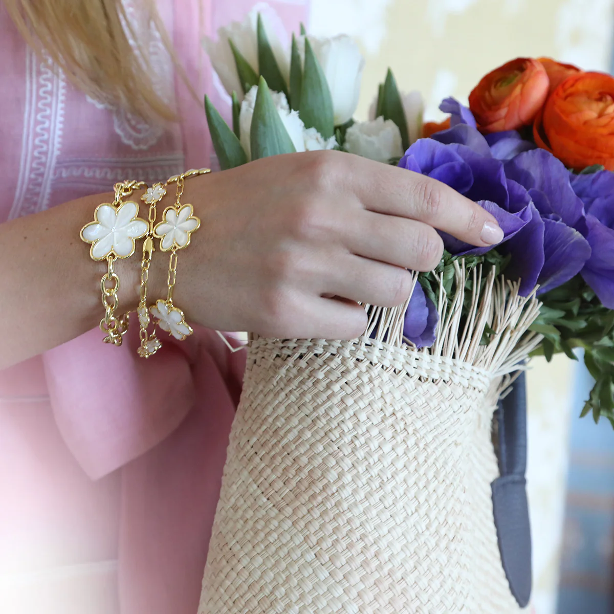 Eadie Oversized Bracelet - Image 5