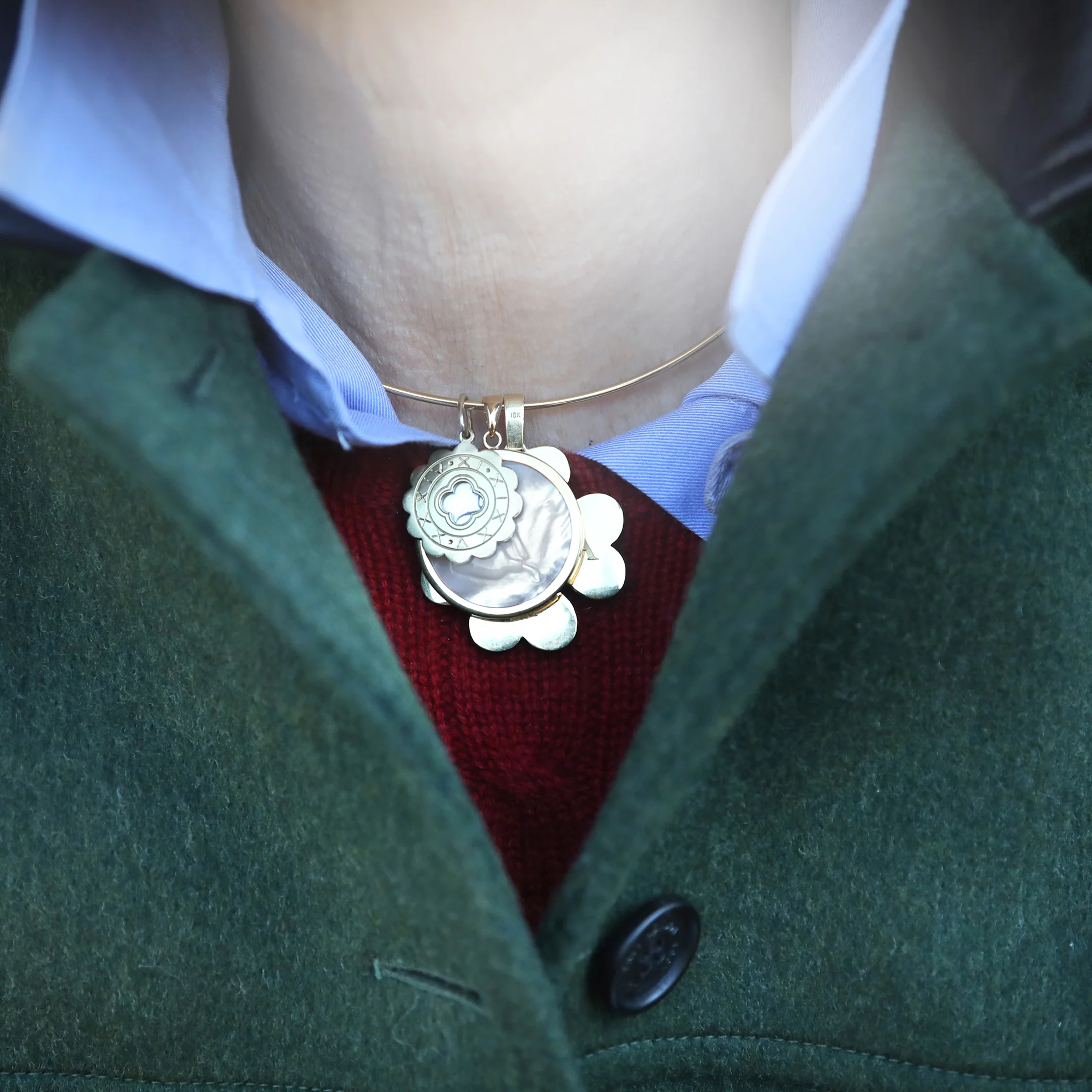 Gold Heart Clover - Image 3