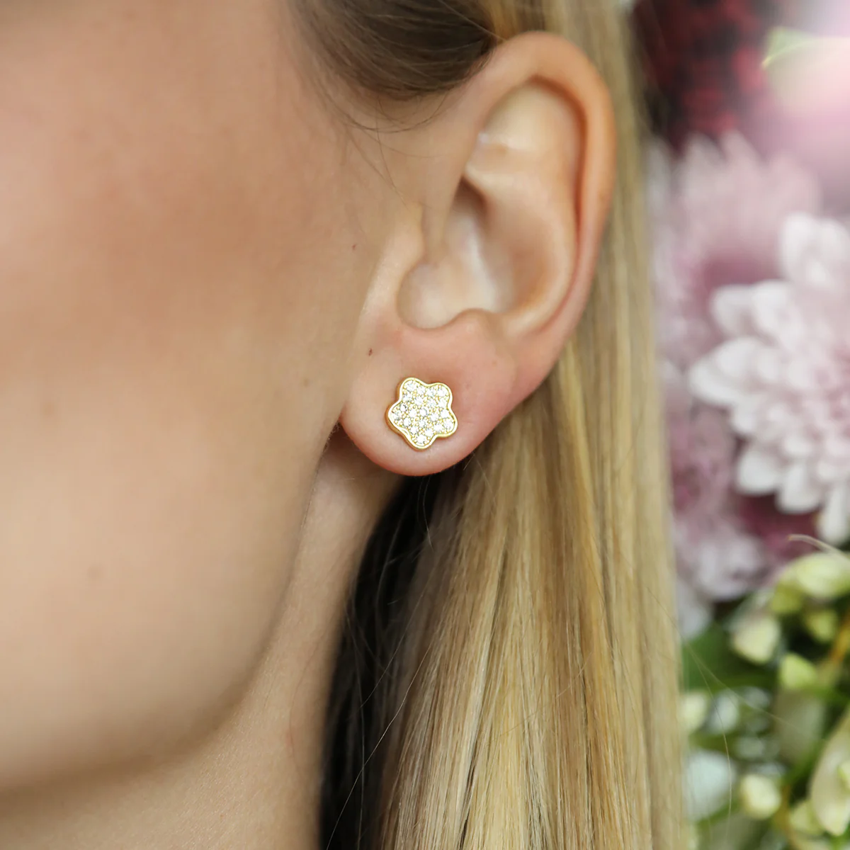 Lilia Pave Stud YG - Image 2